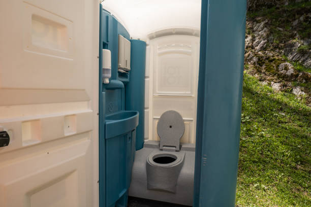 Best Temporary restroom rental  in Holualoa, HI