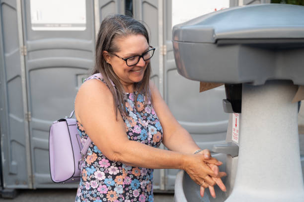 Portable Toilet Options We Offer in Holualoa, HI